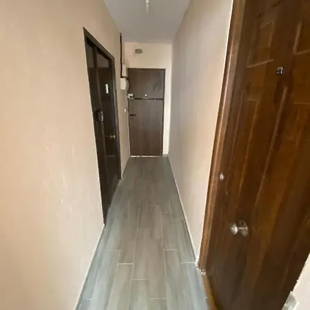 Habitacion , Tipo Estudiante De Dos Camas, Independiente, Pequeno Bano Propio, Students, Backpackers , One Room 2 Beds ,And Bathroom, Habitacion Independiente En Casa Vecinal Particular ,Con Litera De 90,Con ,Aire Acondicionado Portatil,Patio Comun * Jerez de la Frontera