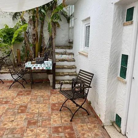 Habitacion , Tipo Estudiante De Dos Camas, Independiente, Pequeno Bano Propio, Students, Backpackers , One Room 2 Beds ,And Bathroom, Habitacion Independiente En Casa Vecinal Particular ,Con Litera De 90,Con ,Aire Acondicionado Portatil,Patio Comun Homestay *