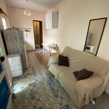 Homestay szállás Habitacion , Tipo Estudiante De Dos Camas, Independiente, Pequeno Bano Propio, Students, Backpackers , One Room 2 Beds ,And Bathroom, Habitacion Independiente En Casa Vecinal Particular ,Con Litera De 90,Con ,Aire Acondicionado Portatil,Patio Comun