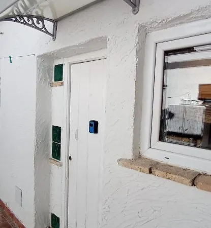 Habitacion , Tipo Estudiante De Dos Camas, Independiente, Pequeno Bano Propio, Students, Backpackers , One Room 2 Beds ,And Bathroom, Habitacion Independiente En Casa Vecinal Particular ,Con Litera De 90,Con ,Aire Acondicionado Portatil,Patio Comun *